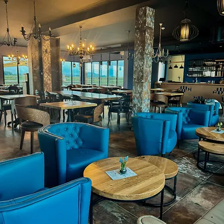 ホテル Salas Stankovic 4*